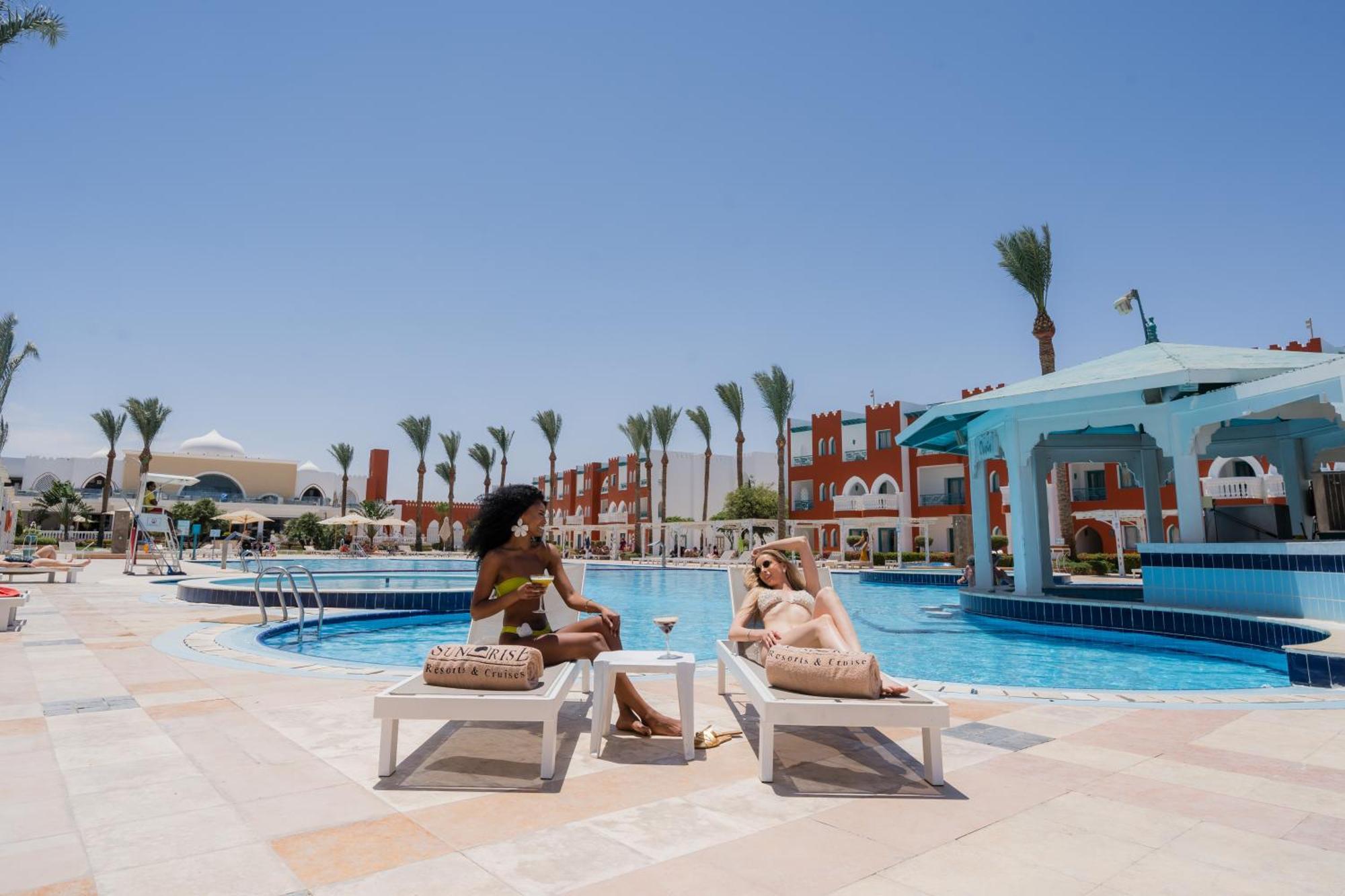Sunrise Garden Beach Resort Hurghada Exterior photo Pool at the Hilton Sharm El Sheikh