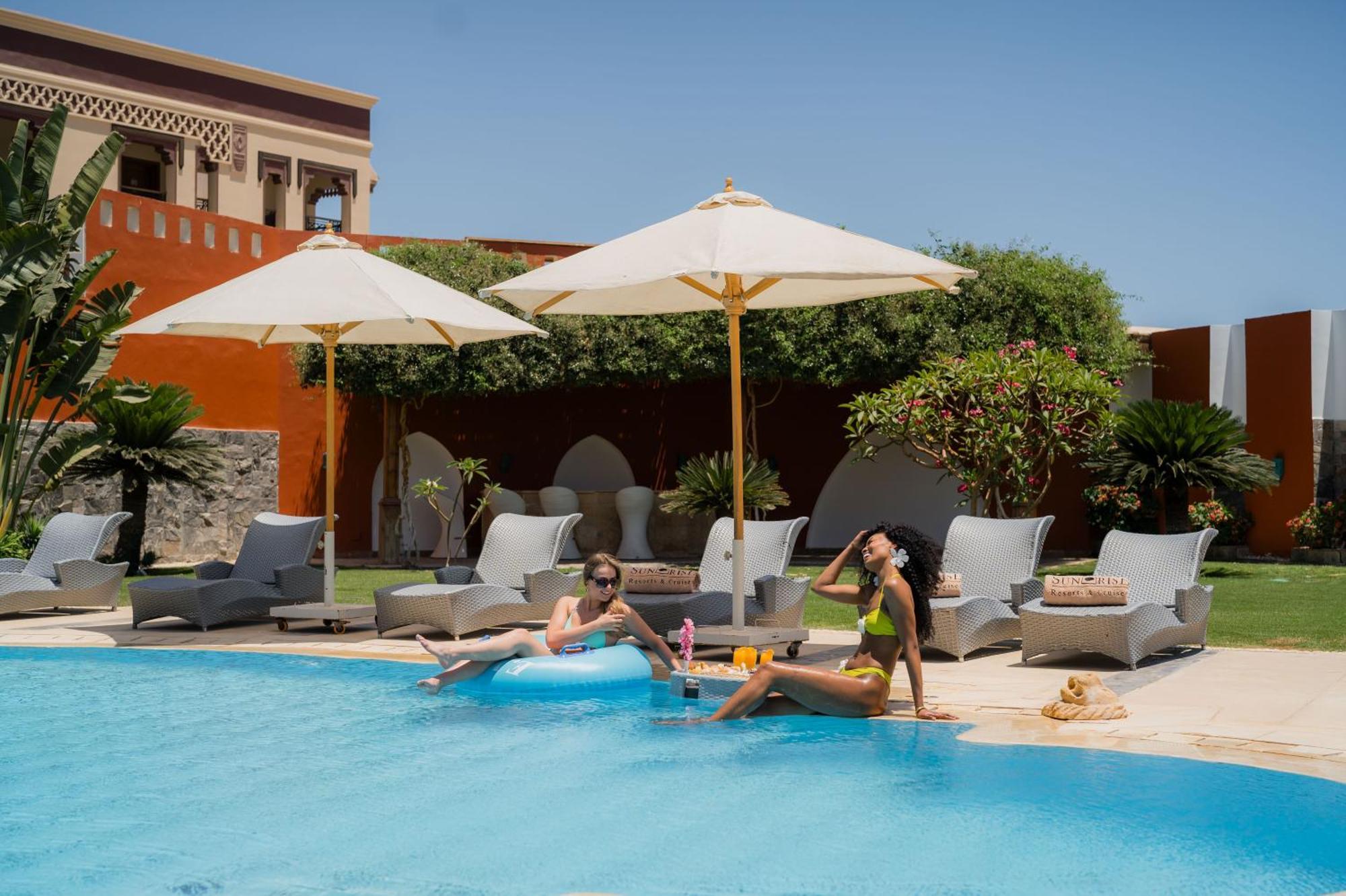 Sunrise Garden Beach Resort Hurghada Exterior photo The swimming pool at the hotel