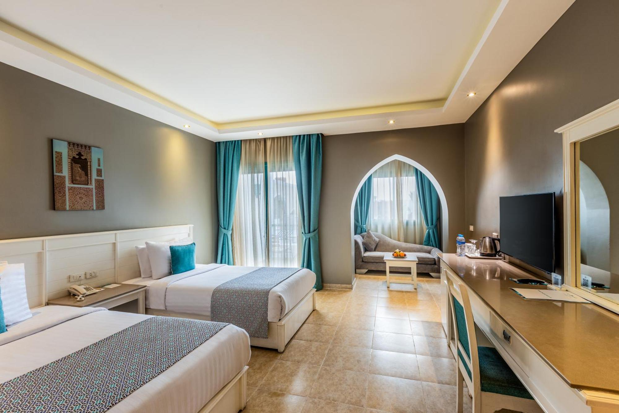 Sunrise Garden Beach Resort Hurghada Exterior photo Deluxe room