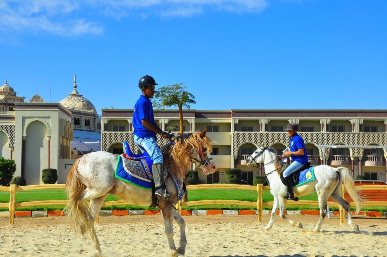 Sunrise Garden Beach Resort Hurghada Exterior photo The 2013 Dubai International Endurance Championship